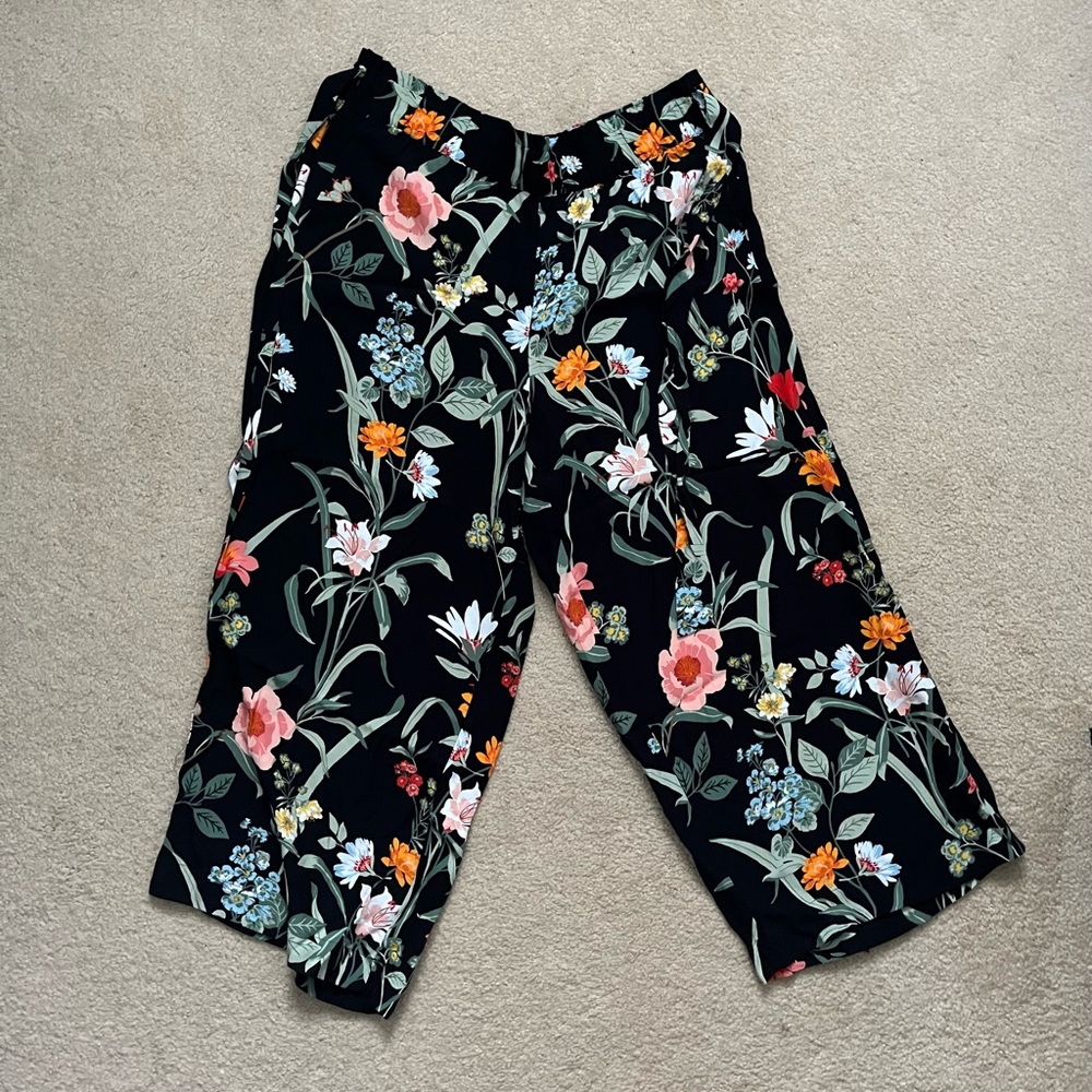 Loft Cropped Floral Pants